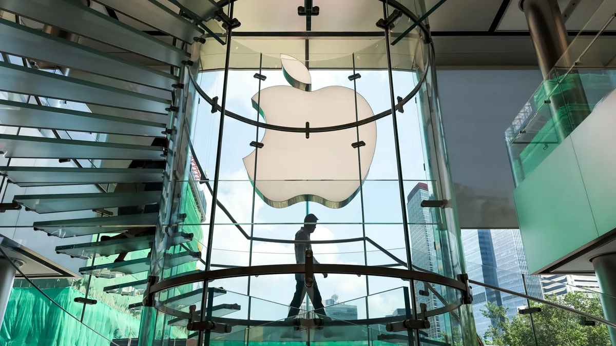 Apple business : tim cook élargit son empire vers le cloud d'entreprise
