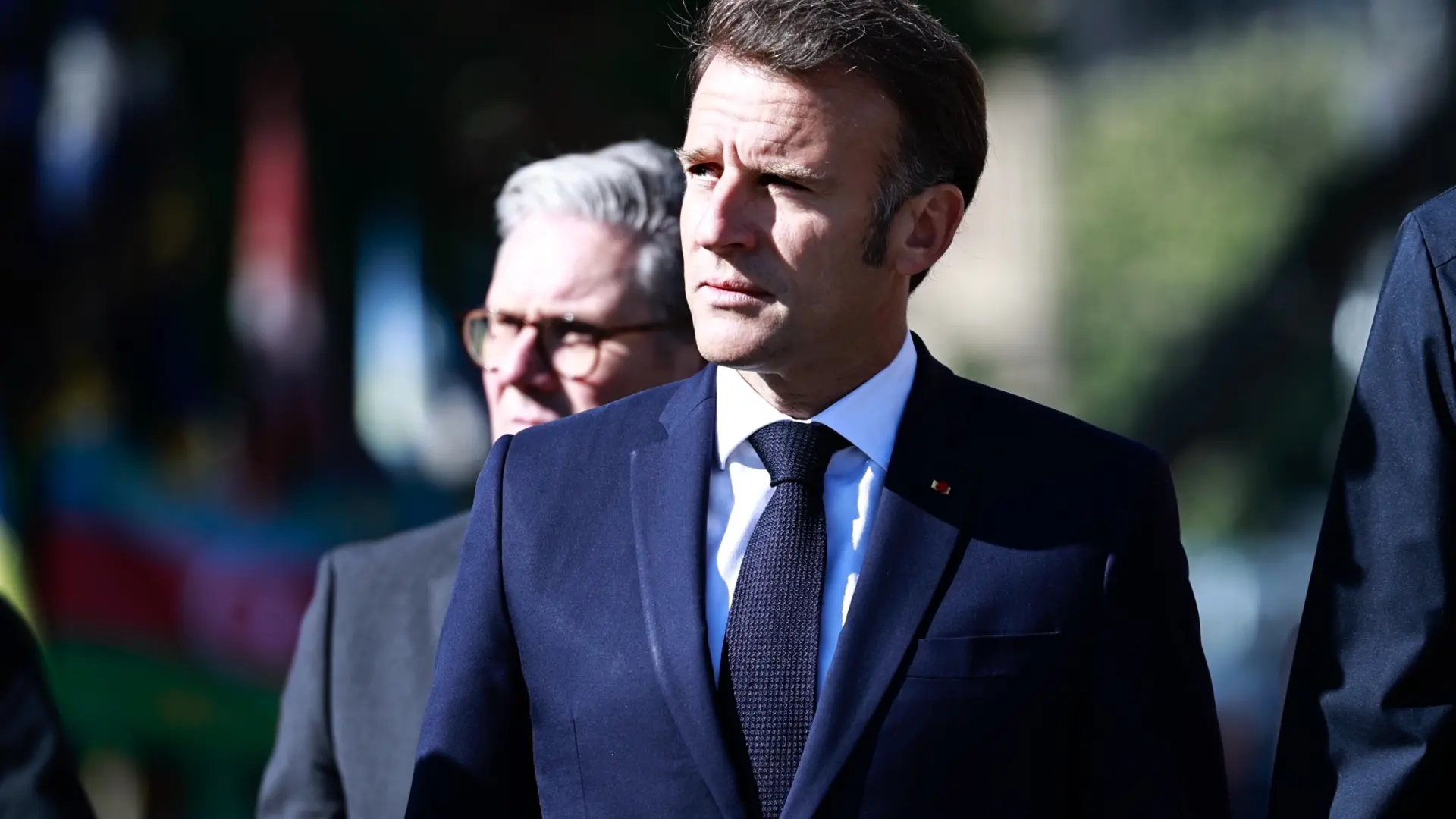 Emmanuel macron annonce le déploiement du porte-avions charles de gaulle en méditerranée