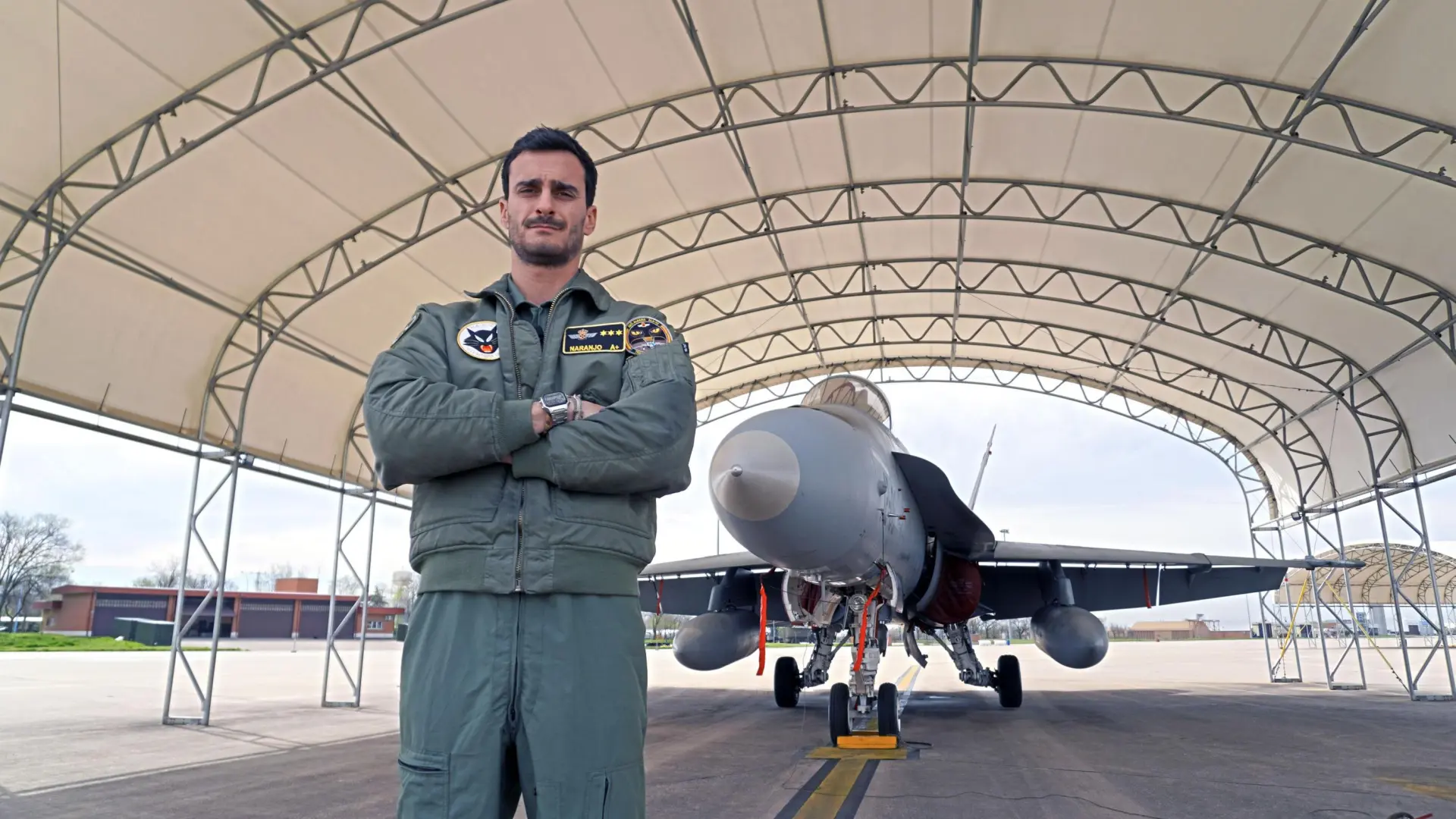 F-18 : le pilote qui défie les limites dans le ciel espagnol