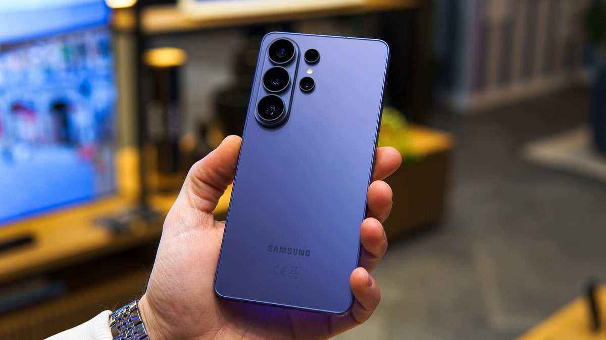 Galaxy s26 : l'android auto tombe en panne, colère des utilisateurs
