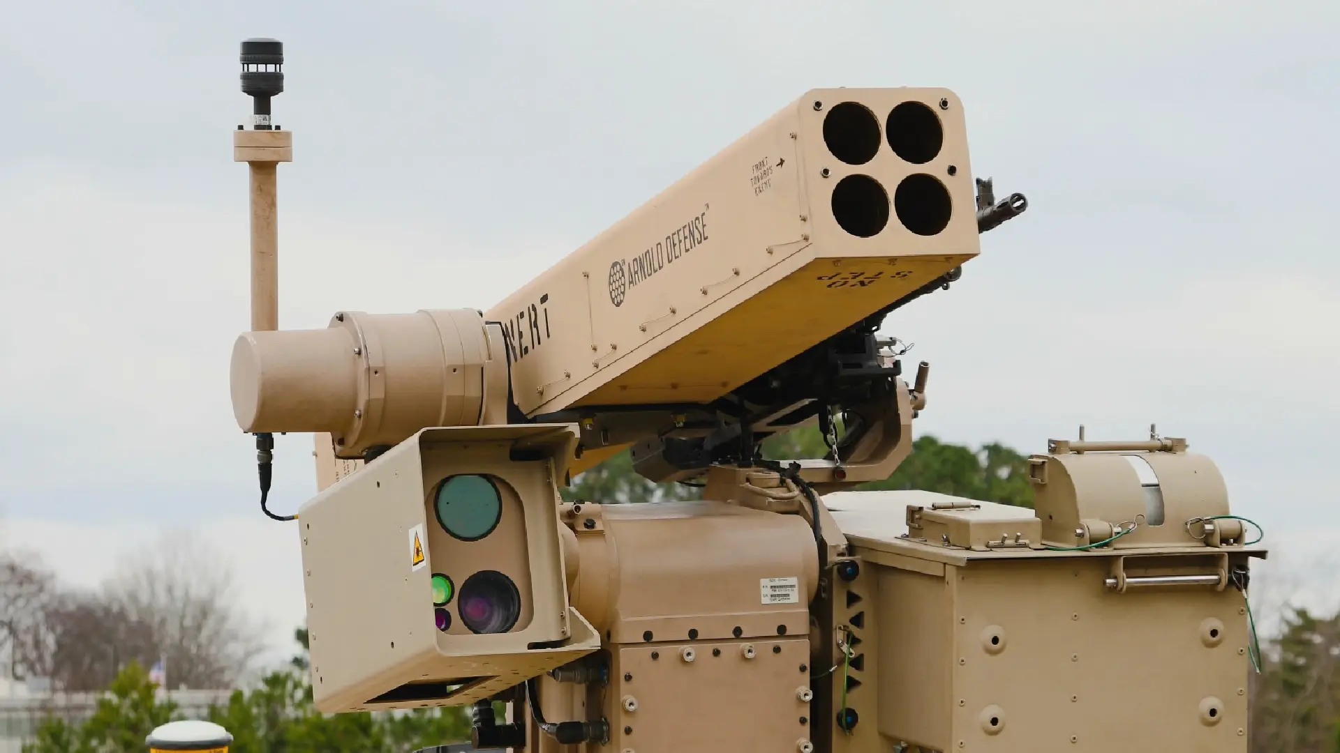 Las láseres de haute puissance neutralisent les drones : une révolution militaire émerge