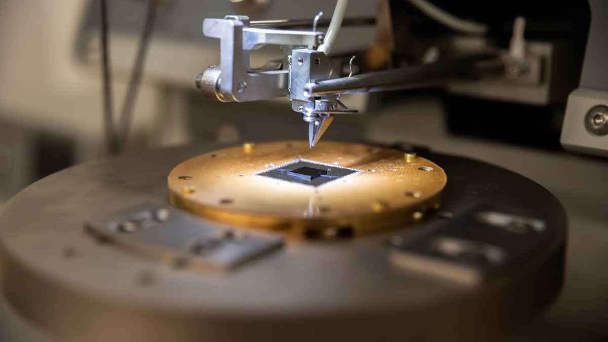 Les actions de super micro computer s'effondrent après des arrestations liées à des exportations illégales de composants électroniques vers la chine