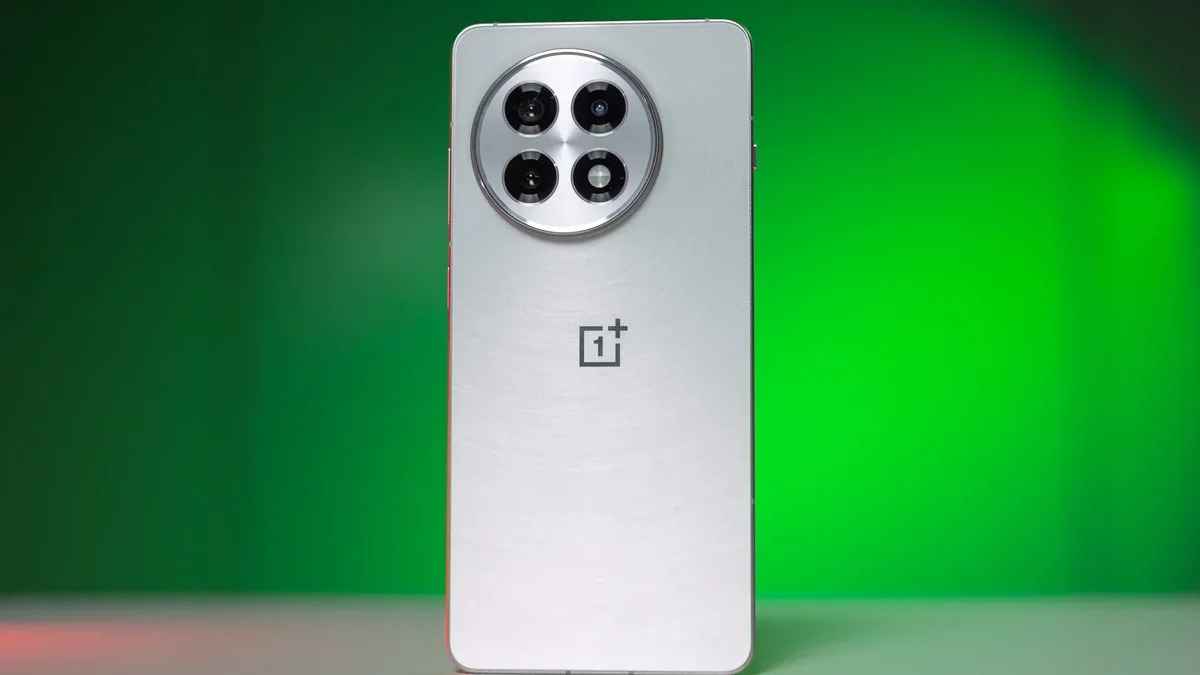 Oneplus 13r : la baisse de prix qui relance le fleuron ?