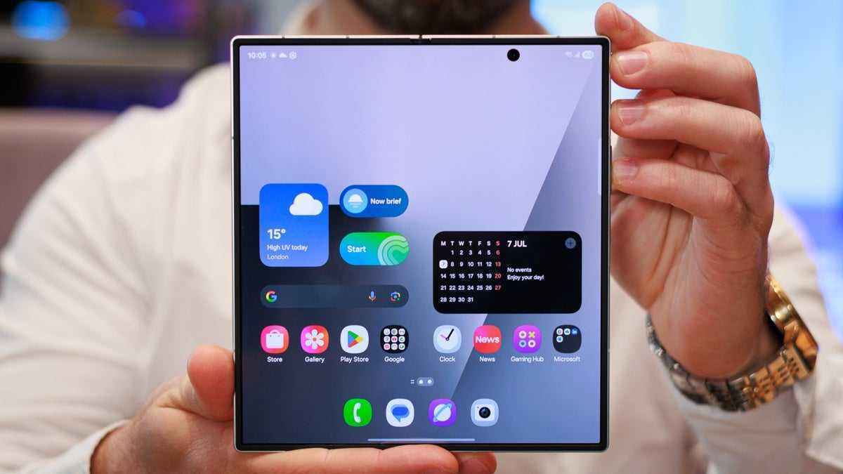 Z fold 8 et wide fold : la recharge rapide rattrape son retard ?